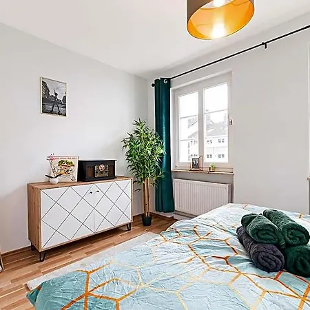 Smart - - Perfect For 6 Guests - - Netflix - Schwebebahn - Free Parking Zone Отель Вупперталь