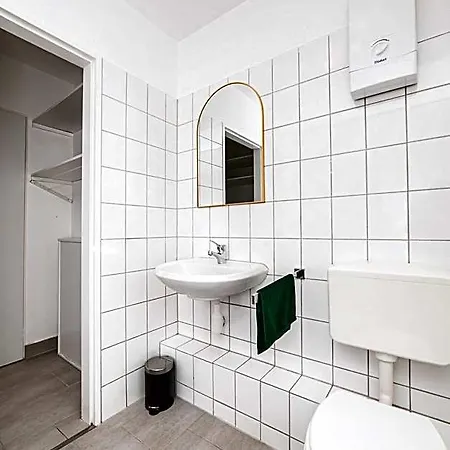Smart - - Perfect For 6 Guests - - Netflix - Schwebebahn - Free Parking Zone Отель Вупперталь